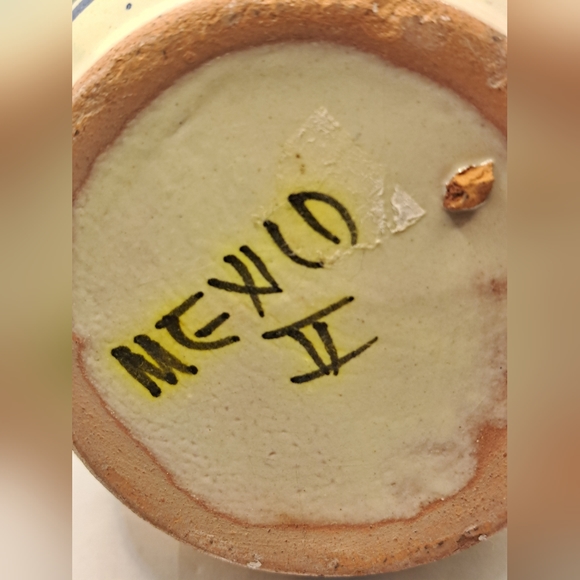 Talavera Mexican Jug, Made in Mexico Pitcher Studio Pottery. - Picture 6 of 7